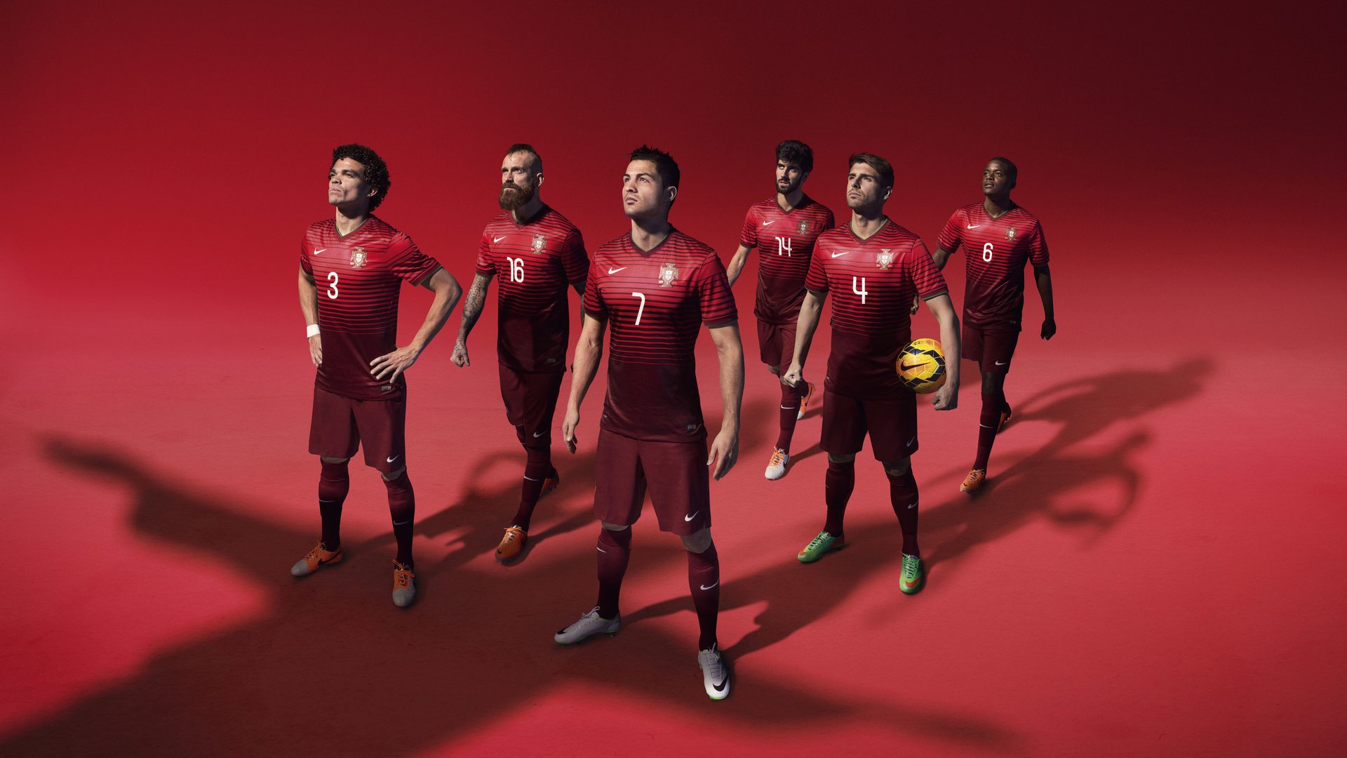 冰火交织的赛场，中国绝杀日本之夜，辛杜点燃的不仅是赛场